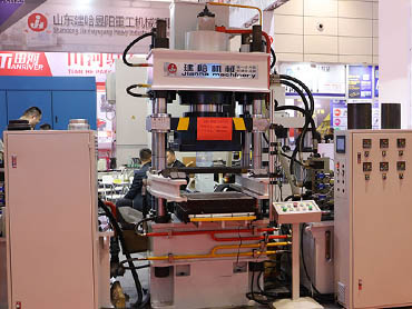 四柱液壓機出現異響判斷分析