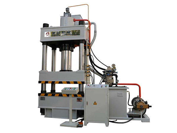 山東滨州正华自动化制造有限责任公司與您攜手并進四柱液壓機