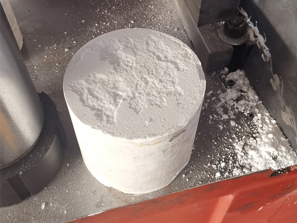 山東滨州正华自动化制造有限责任公司複合相變材料成型機液壓馬達功能分析